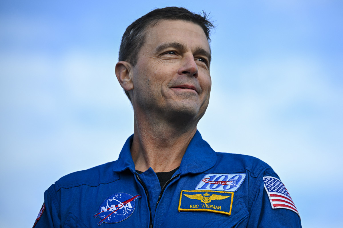 Astronaut Reid Wiseman’s Wife Carroll Died Tragically, Leaving Him a Single Dad of 2