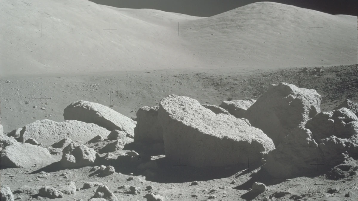 Chemical Signature Hidden in Lunar Rocks Hints at Oxygen in The Ancient Moon : ScienceAlert