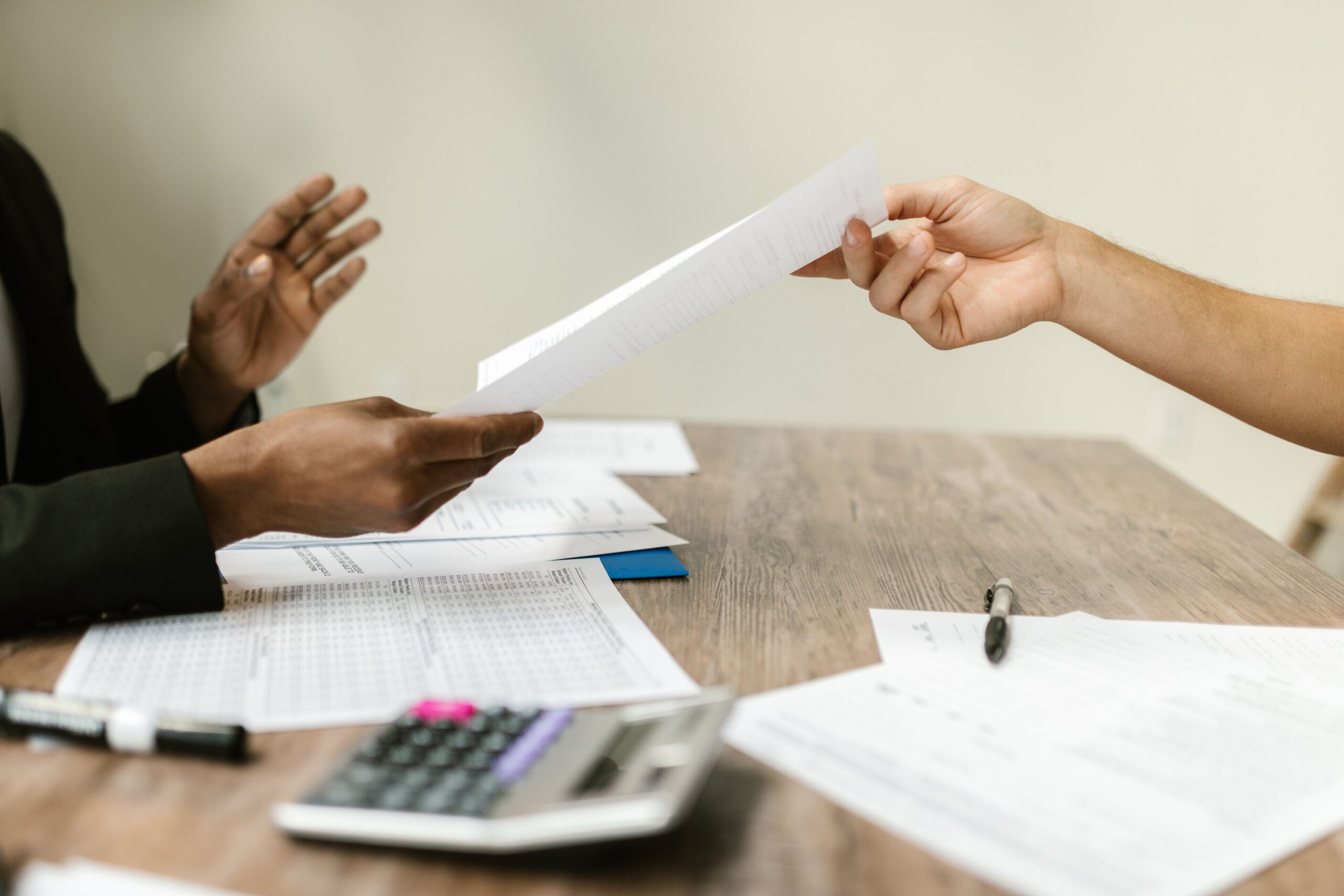 Honesty may be more efficient than incentives in organizations, new research finds